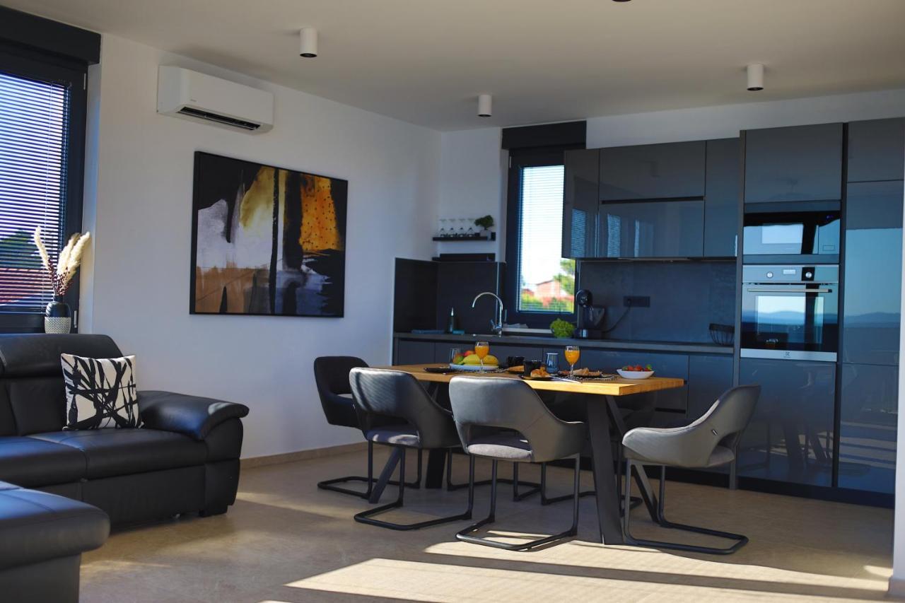 Dinary Penthouse Apartment Vir Exterior photo